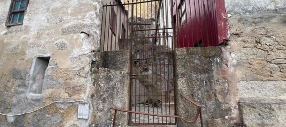 8 bedrooms House in Porto, Portugal No. 102063 11