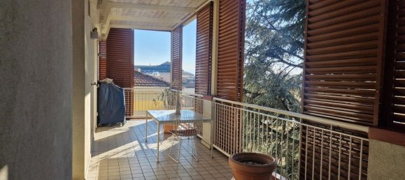 5 bedrooms Apartment in Parma, Italy No. 371133 6