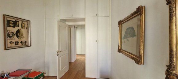 5 bedrooms Apartment in Parma, Italy No. 371133 20