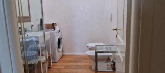 5 bedrooms Apartment in Parma, Italy No. 371133 12