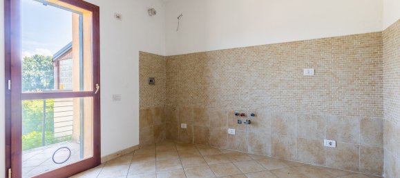 5-salle Maison à Valmontone, Italy No. 210913 7