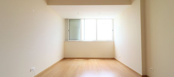 4 Schlafzimmer Wohnung in Cascais, Portugal, Nr. 119828 9