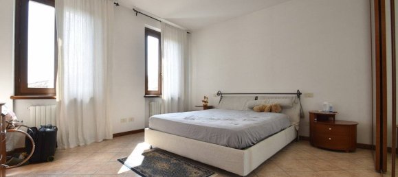 3 bedrooms House in Castelnuovo del Garda, Italy No. 310420 25