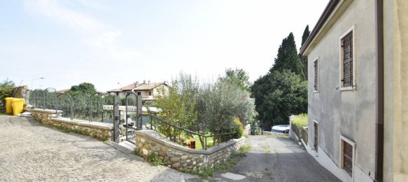 3 bedrooms House in Castelnuovo del Garda, Italy No. 310420 9