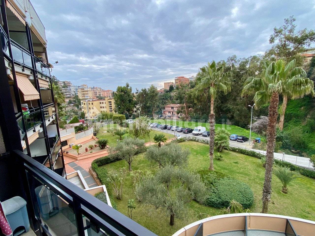 Estudio en Sanremo, Italy No. 398889