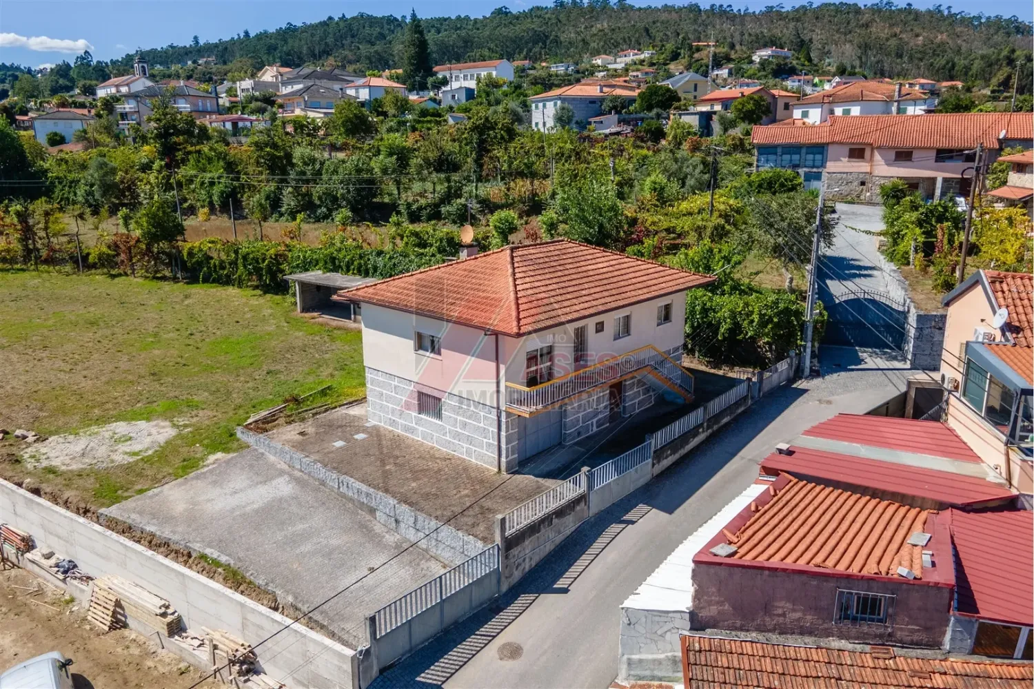 3 bedrooms House in Golaes, Portugal No. 329583