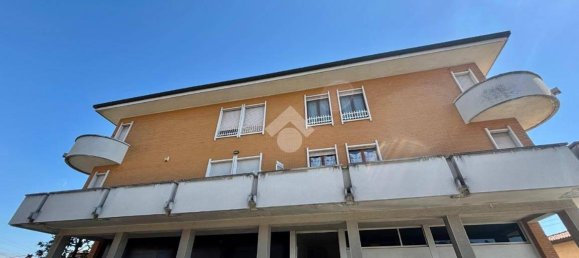 Квартира с 2 спальнями в Арозио, Италия № 124664 17