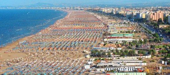 2000m² Building in Rimini, Italy No. 145644 11