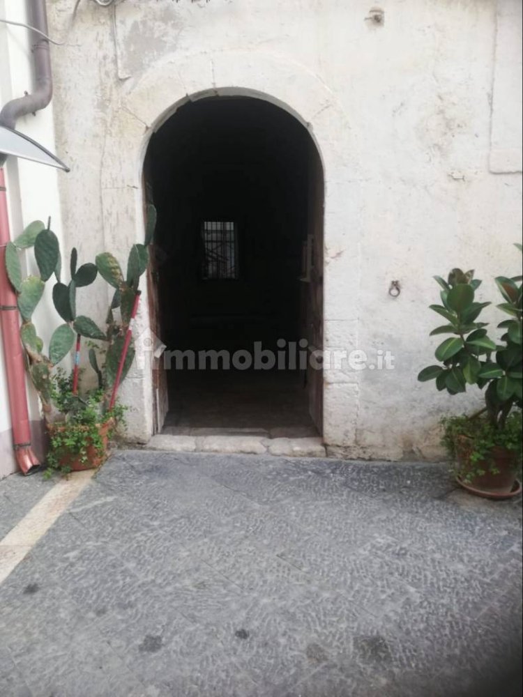 80m² Warehouse in Rodi Garganico, Italy No. 374473