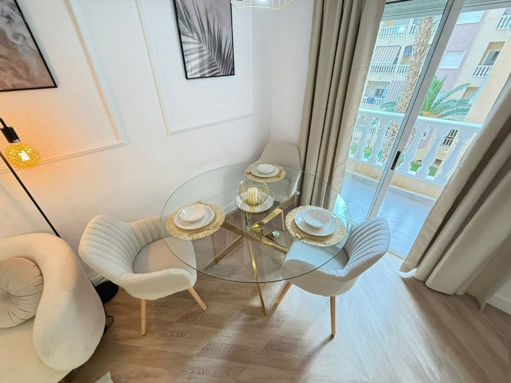 2 bedrooms Apartment in Torrevieja, Spain No. 182907