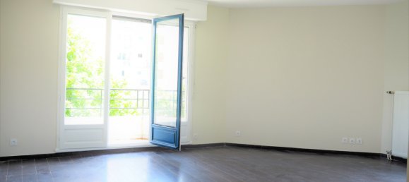 2 bedrooms Apartment in Cergy, France No. 172041 9