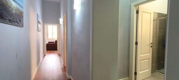 2 Schlafzimmer Wohnung in Naples, Italy, Nr. 347459 3