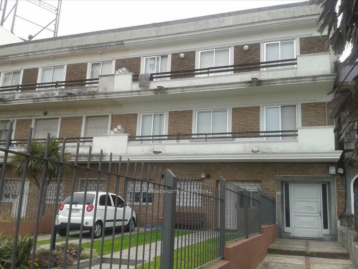 2 bedrooms Apartment in Montevideo, Uruguay No. 4575