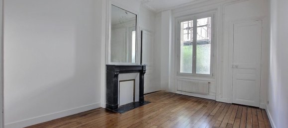 2 bedrooms Apartment in Pantin, France No. 182674 7
