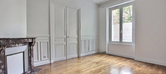2 bedrooms Apartment in Pantin, France No. 182674 8