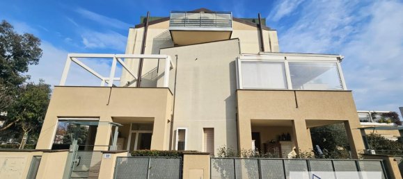 6 rooms Duplex in Rimini, Italy No. 32372 4