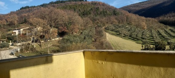 4 rooms House in Nocera Umbra, Italy No. 220396 9