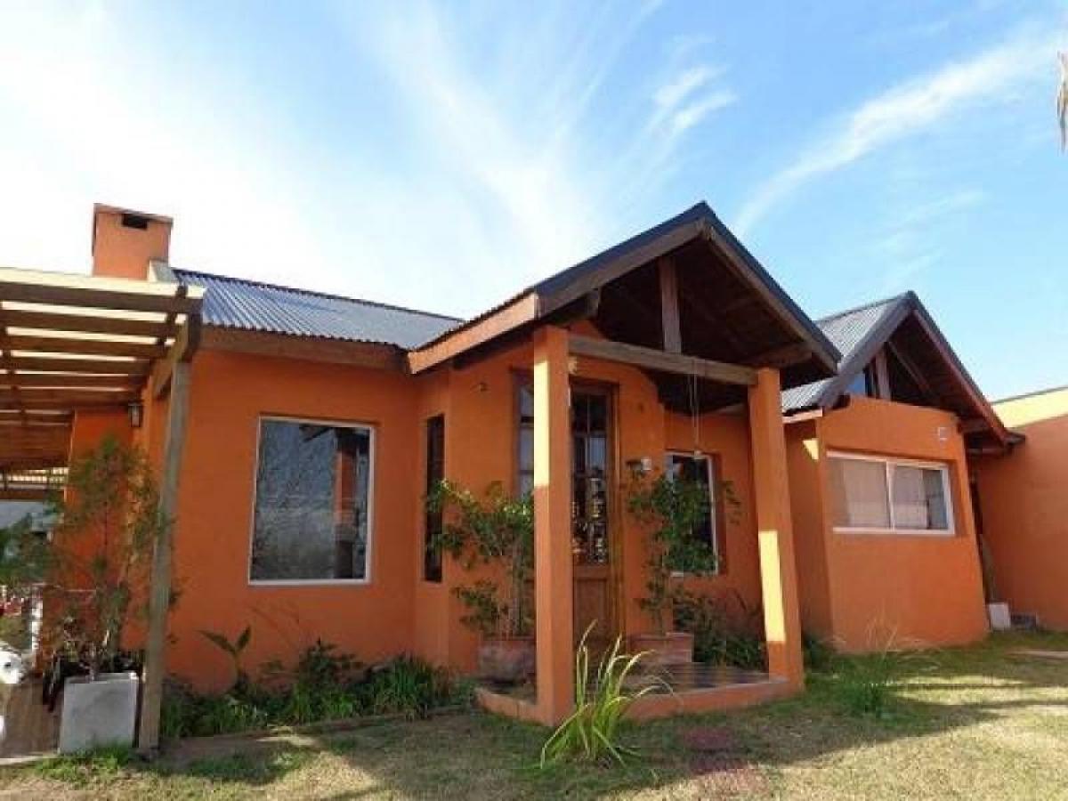 3 bedrooms House in Escobar, Argentina No. 21269