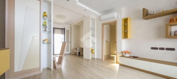 2 bedrooms Apartment in Manfredonia, Italy No. 287124 3