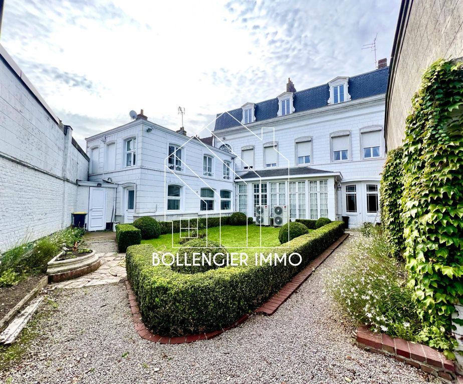 6 bedrooms House in Hazebrouck, France No. 70624