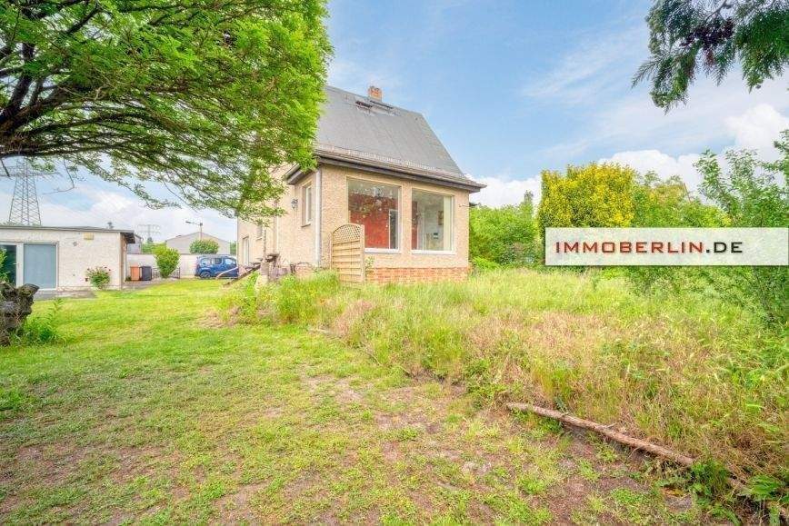 8غرفة منزل في Alt-Hohenschonhausen, Germany رقم 286387