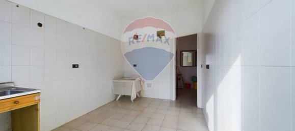 3 bedrooms Apartment in Rome, Italy No. 119652 14