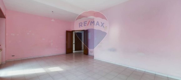 3 bedrooms Apartment in Rome, Italy No. 119652 6