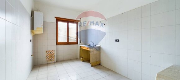 3 bedrooms Apartment in Rome, Italy No. 119652 9