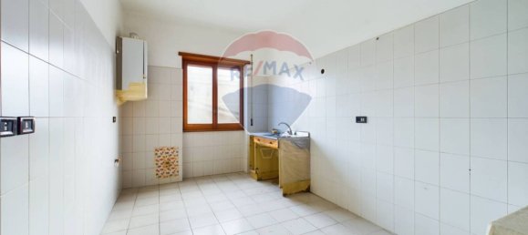 3 bedrooms Apartment in Rome, Italy No. 119652 10
