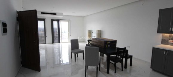 3 bedrooms Apartment in San Gwann, Malta No. 10261 2