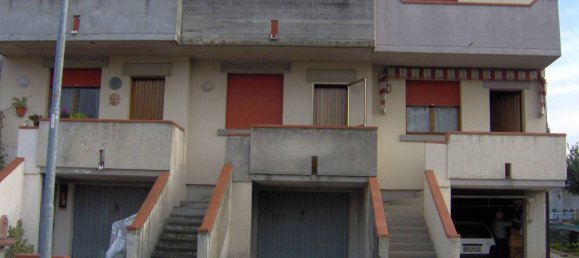 4 rooms House in Terre del Reno, Italy No. 62870 17