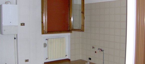 4 rooms House in Terre del Reno, Italy No. 62870 2
