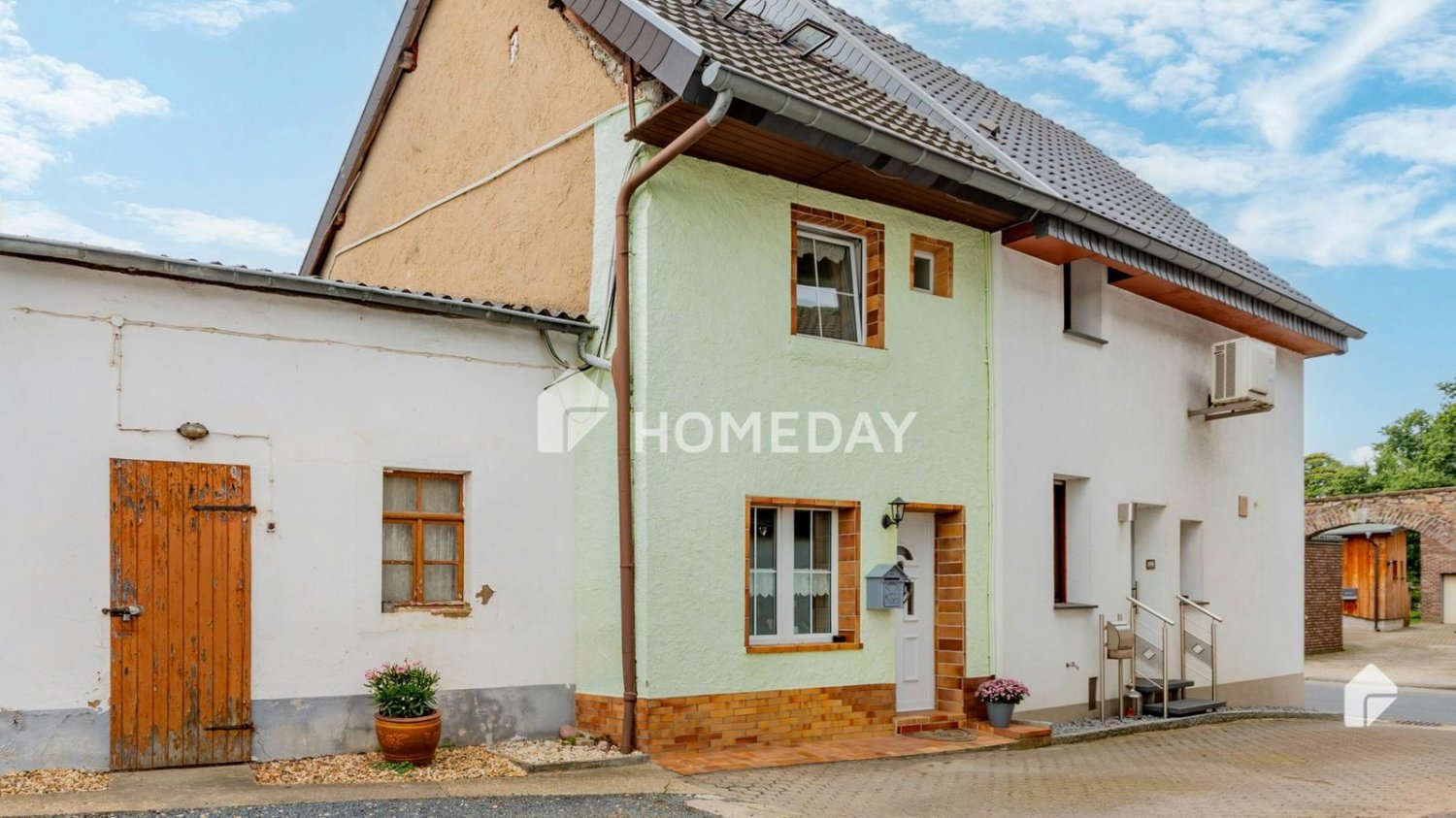 3 bedrooms Townhouse in Duren, Germany No. 179865