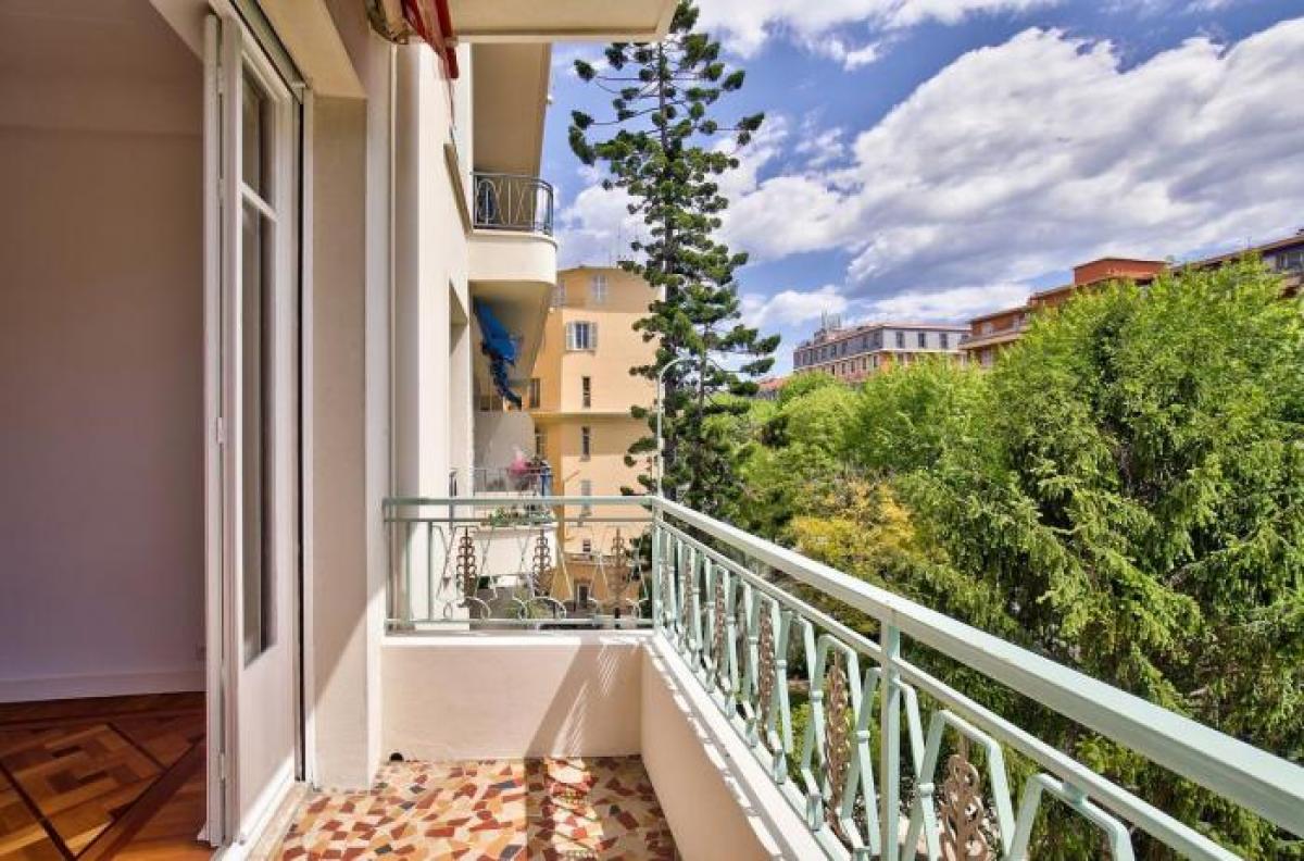 2 bedrooms Land in Nice, France No. 21666