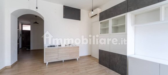 2 bedrooms Apartment in Milan, Italy No. 273496 5
