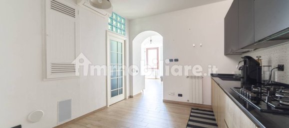 2 bedrooms Apartment in Milan, Italy No. 273496 4