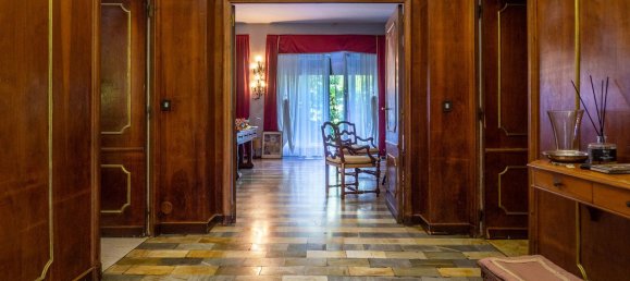 11 bedrooms Villa in Turin, Italy No. 344165 2