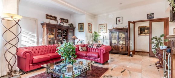 5 bedrooms Apartment in Rome, Italy No. 338464 4