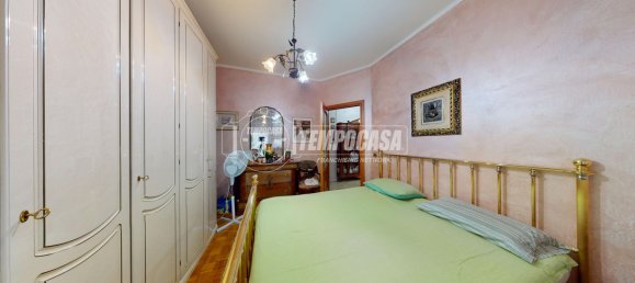 3 rooms Apartment in Turin, Italy No. 266252 2