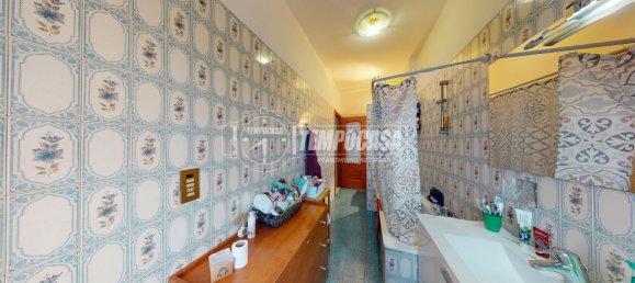3 rooms Apartment in Turin, Italy No. 266252 3