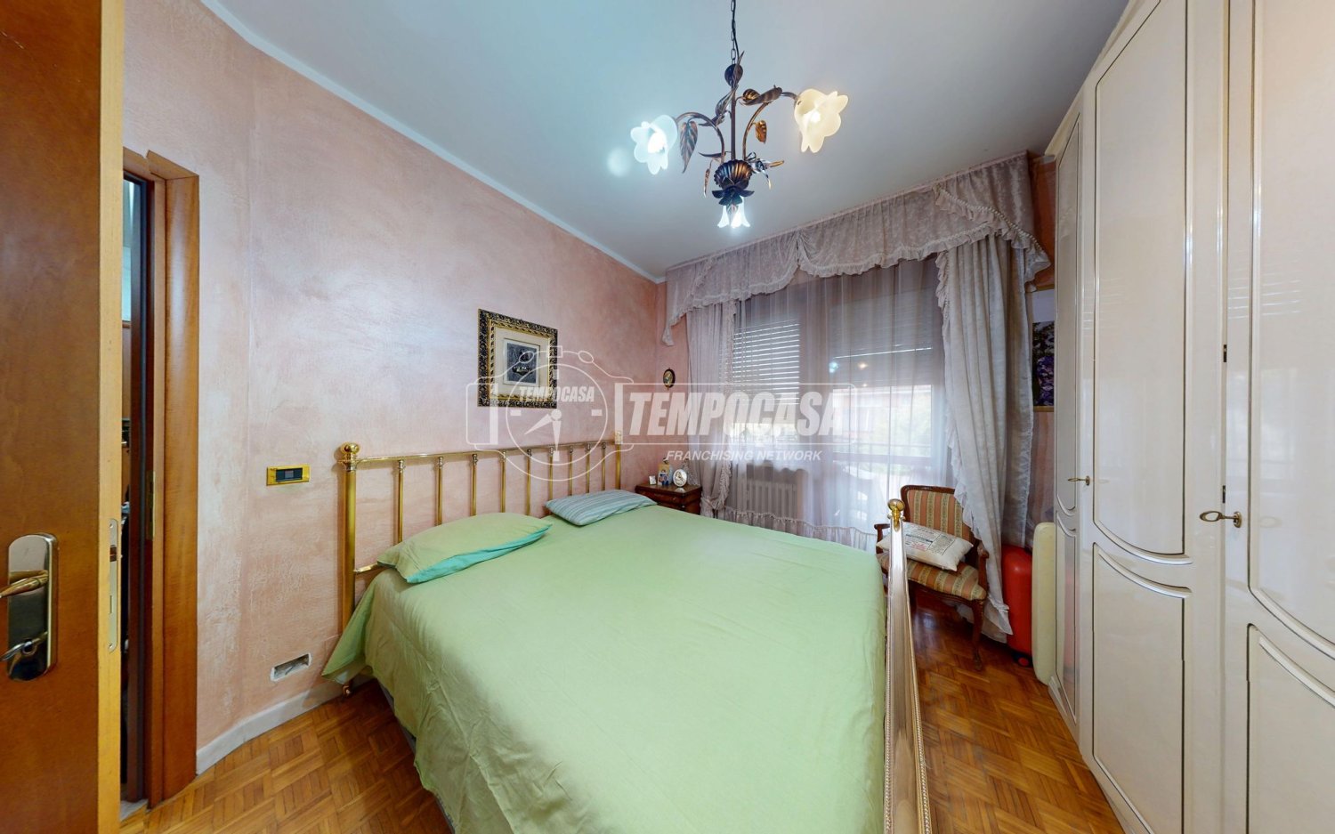 3 rooms Apartment in Turin, Italy No. 266252