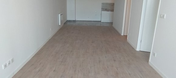 2 bedrooms Apartment in Noisy-le-Grand, France No. 133857 3