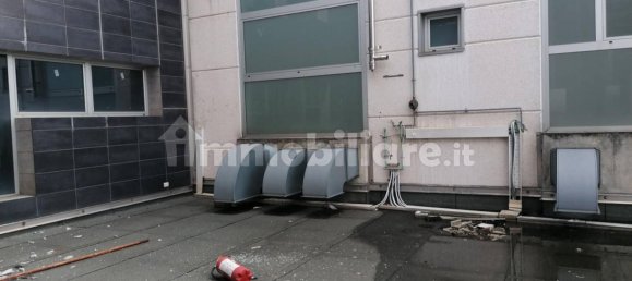 5 rooms Office in Concorezzo, Italy No. 305962 19