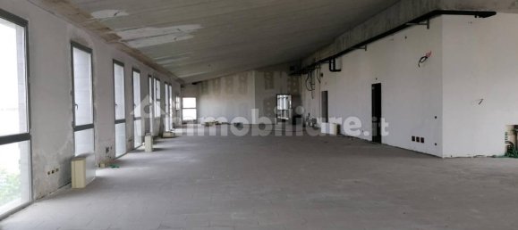 5 rooms Office in Concorezzo, Italy No. 305962 28