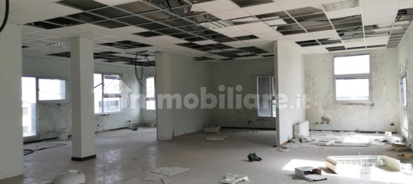 5 rooms Office in Concorezzo, Italy No. 305962 24