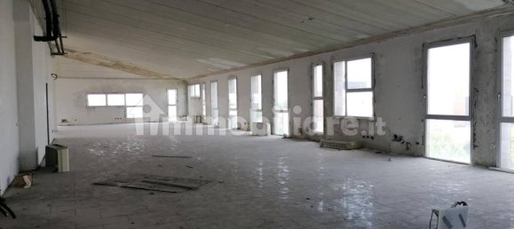 5 rooms Office in Concorezzo, Italy No. 305962 27