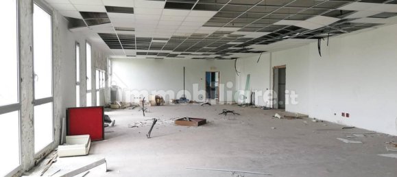 5 rooms Office in Concorezzo, Italy No. 305962 20