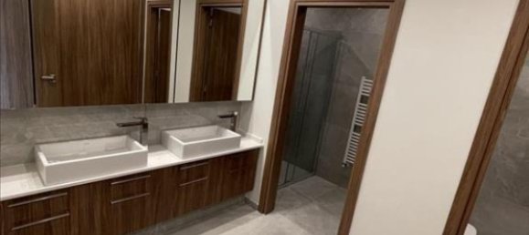 3 bedrooms Villa in Limassol, Cyprus No. 2242 6