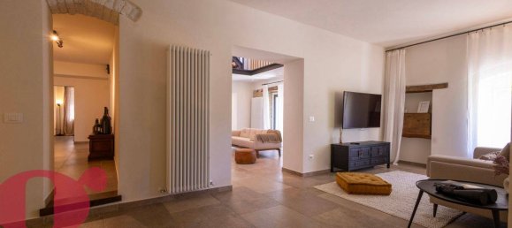 4 bedrooms House in Todi, Italy No. 357427 14