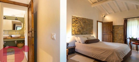 4 bedrooms House in Todi, Italy No. 357427 22